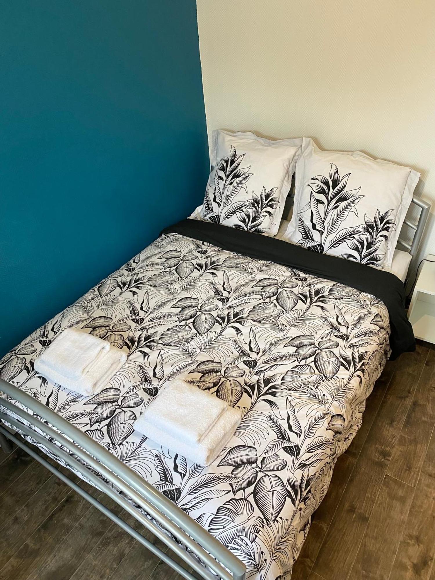 Appartement Moderne Proche Commerces Breszt Kültér fotó