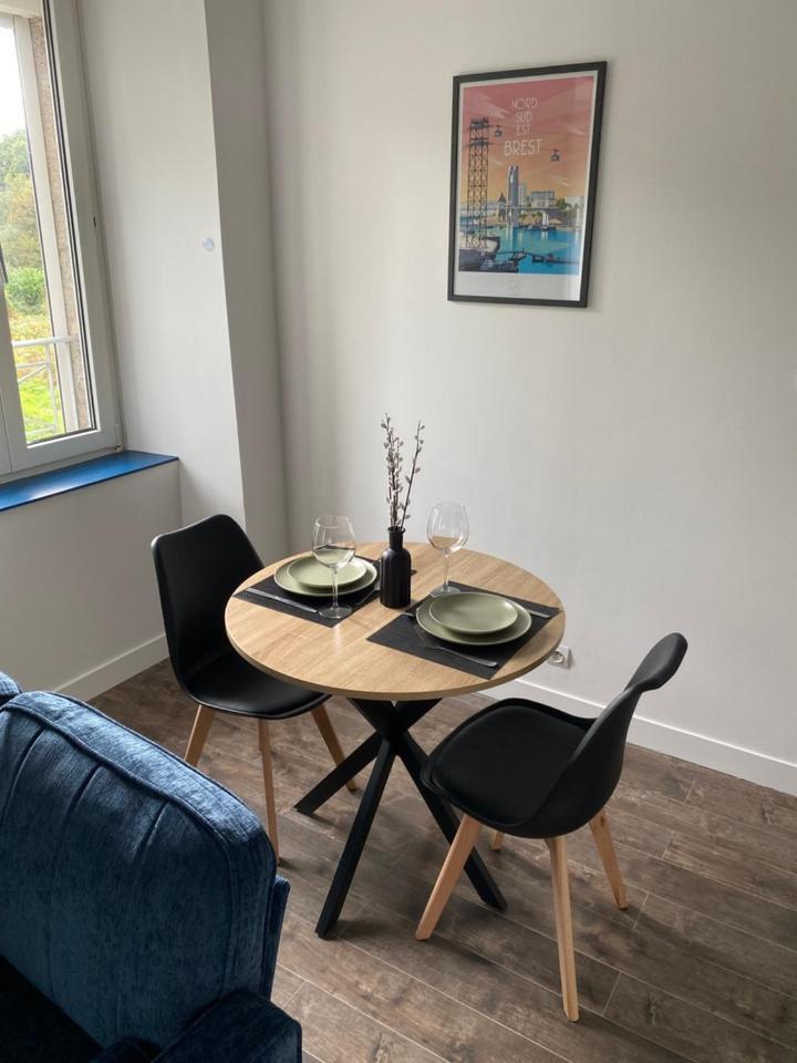 Appartement Moderne Proche Commerces Breszt Kültér fotó